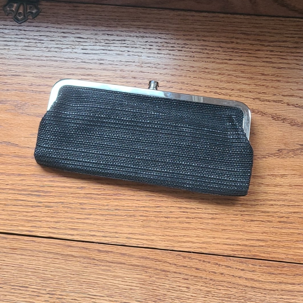 💚 3 for $10: Black woven clutch - Picture 5 of 6